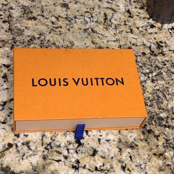Louis Vuitton Phone Case - Picture 4 of 5